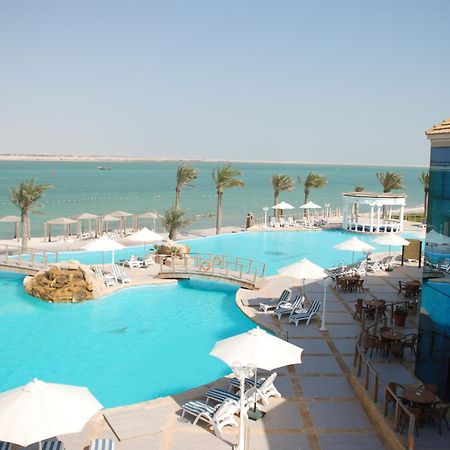 Tio Sea Resort El Hor Dış mekan fotoğraf The pool at the Grand Hotel