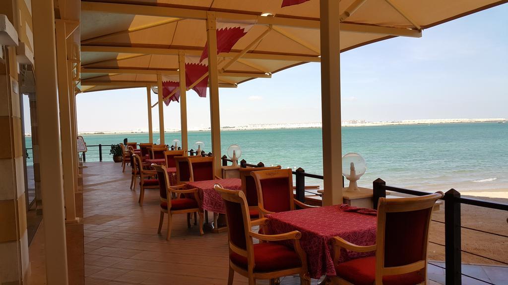 Tio Sea Resort El Hor Dış mekan fotoğraf A restaurant in Al-Shaqra