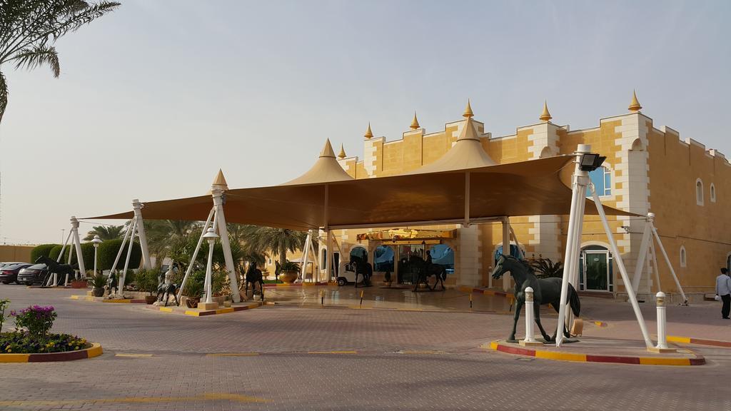 Tio Sea Resort El Hor Dış mekan fotoğraf Al-Shaqraa International Airport