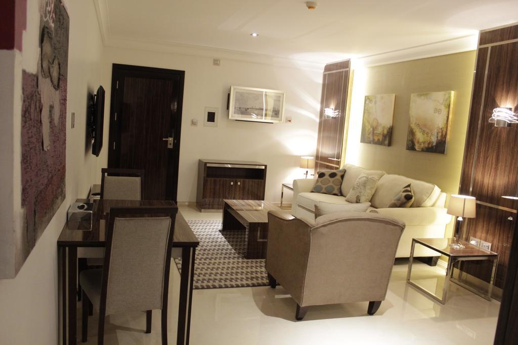 Tio Sea Resort El Hor Dış mekan fotoğraf A living room in a typical apartment