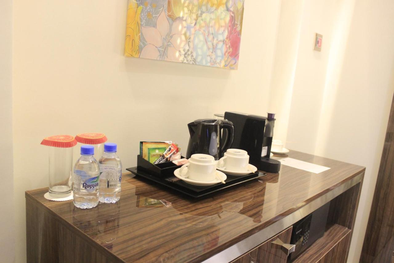 Tio Sea Resort El Hor Dış mekan fotoğraf A coffee and tea tray in a hotel room